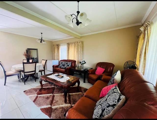 4 BEDROOM HOUSE FOR SALE IN GLENMORE